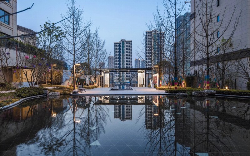 龙湖新江与城